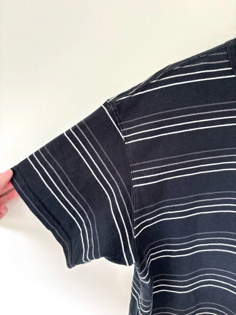 Nike Black White Striped Short Sleeve T-shirt Ribbed Crewneck Embroidered Logo